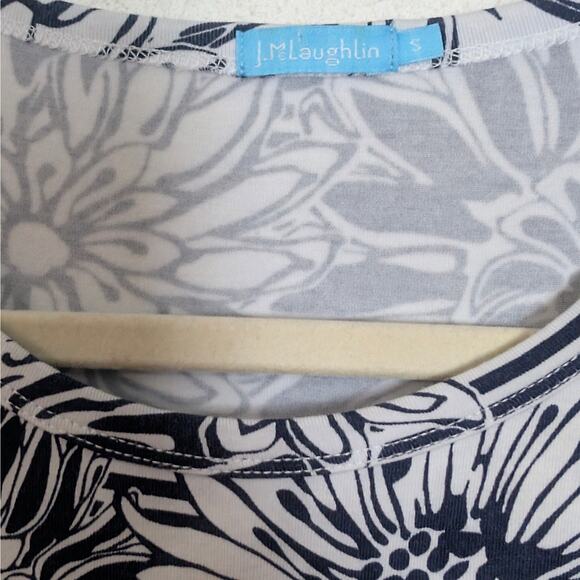 J McLaughlin Blue and White Striped Floral Print Summer Vacation T-shirt Small - Picture 4 of 7